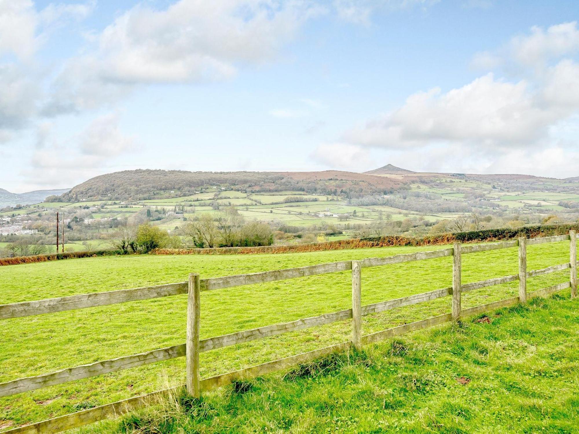 Tyr Ywen Cottage Abergavenny ภายนอก รูปภาพ